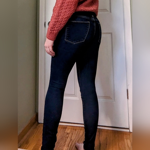 Gap Denim Mid-Rise Dark Blue Skinny Jeans | Size 26 - Picture 4 of 9